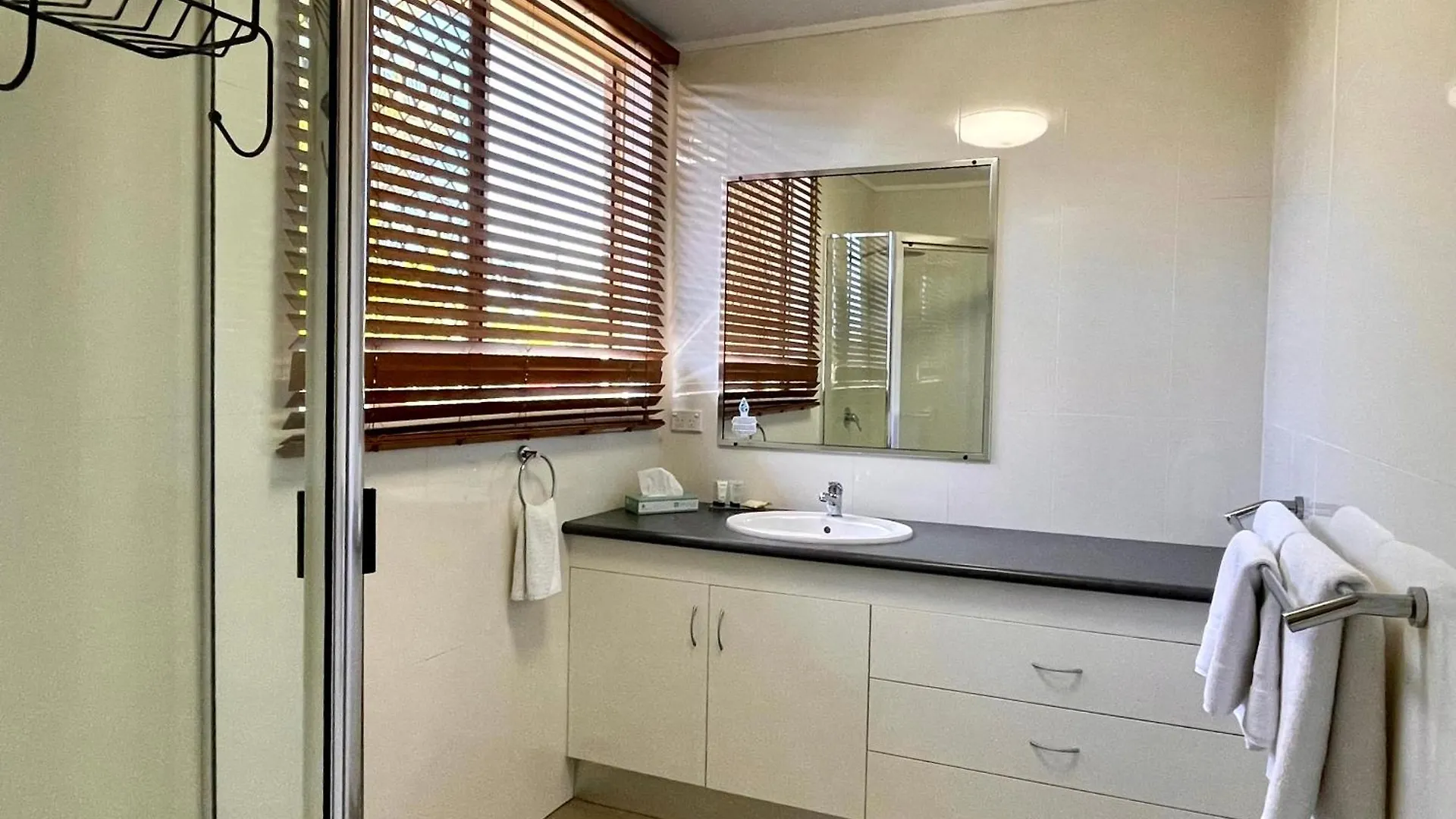 The Western Heritage Motor Inn Moranbah
