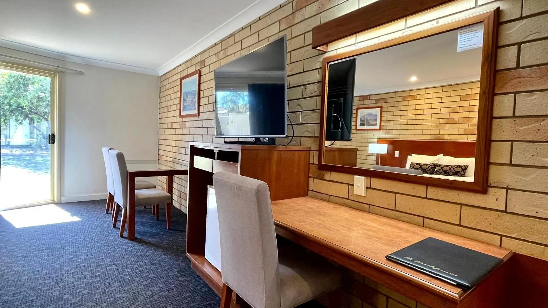 The Western Heritage Motor Inn Moranbah 4*,
