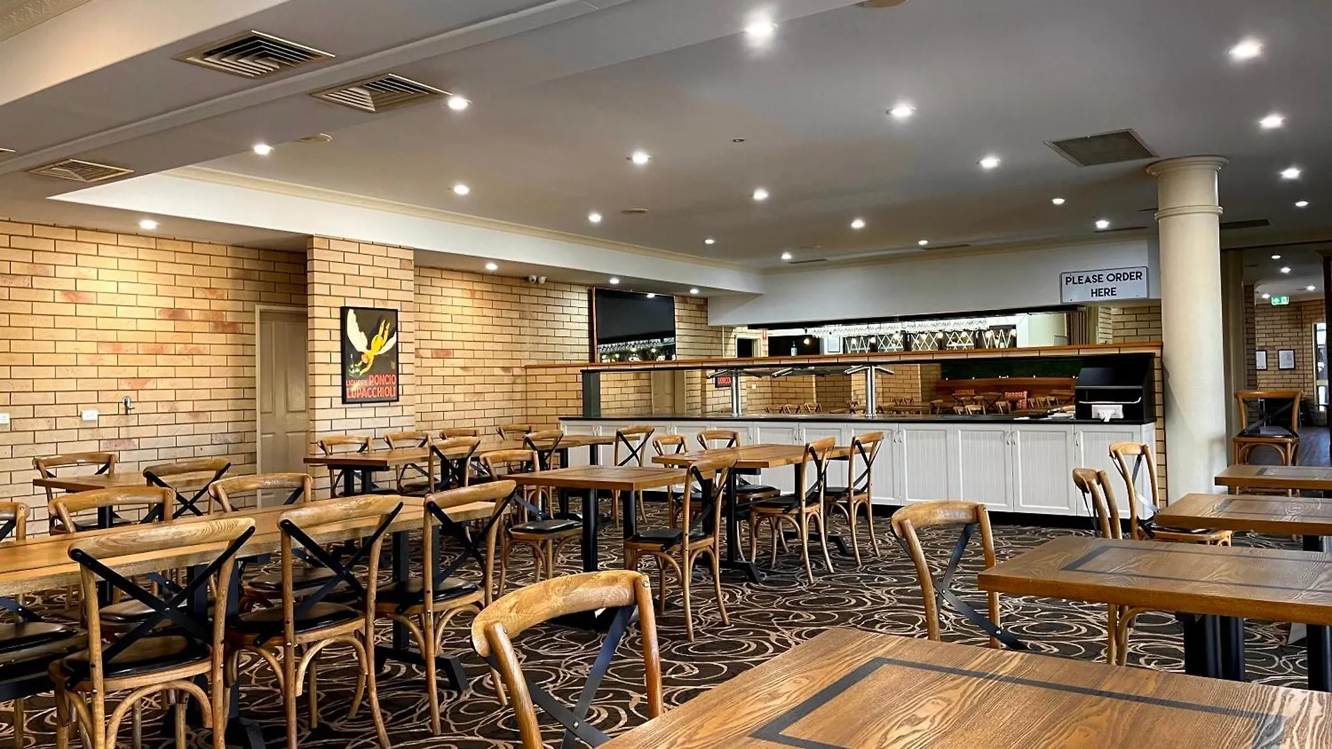 The Western Heritage Motor Inn Moranbah
