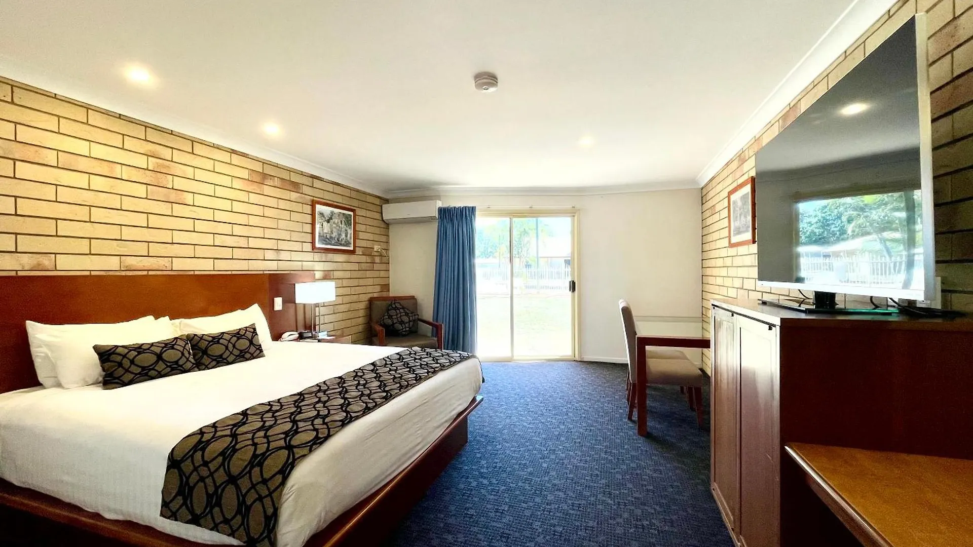 Western Heritage Motor Inn Moranbah
